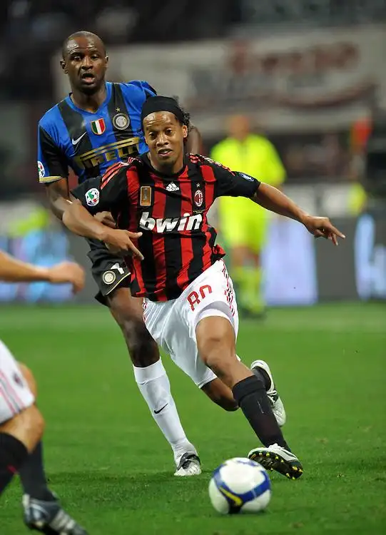 权威记者罗 权威记者罗