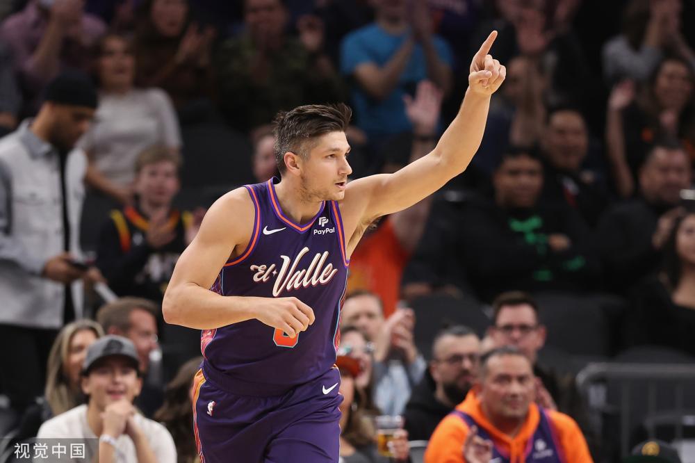 他的表现曾 他的表现曾