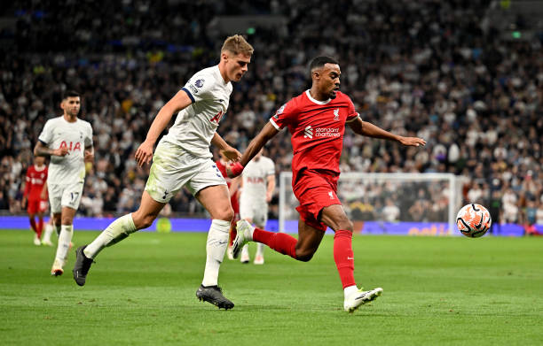 的波动中持 的波动中持